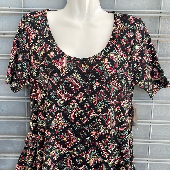 LulaRoe Paisley Printed Perfect T High Low Top-#0186 - Picture 2 of 12